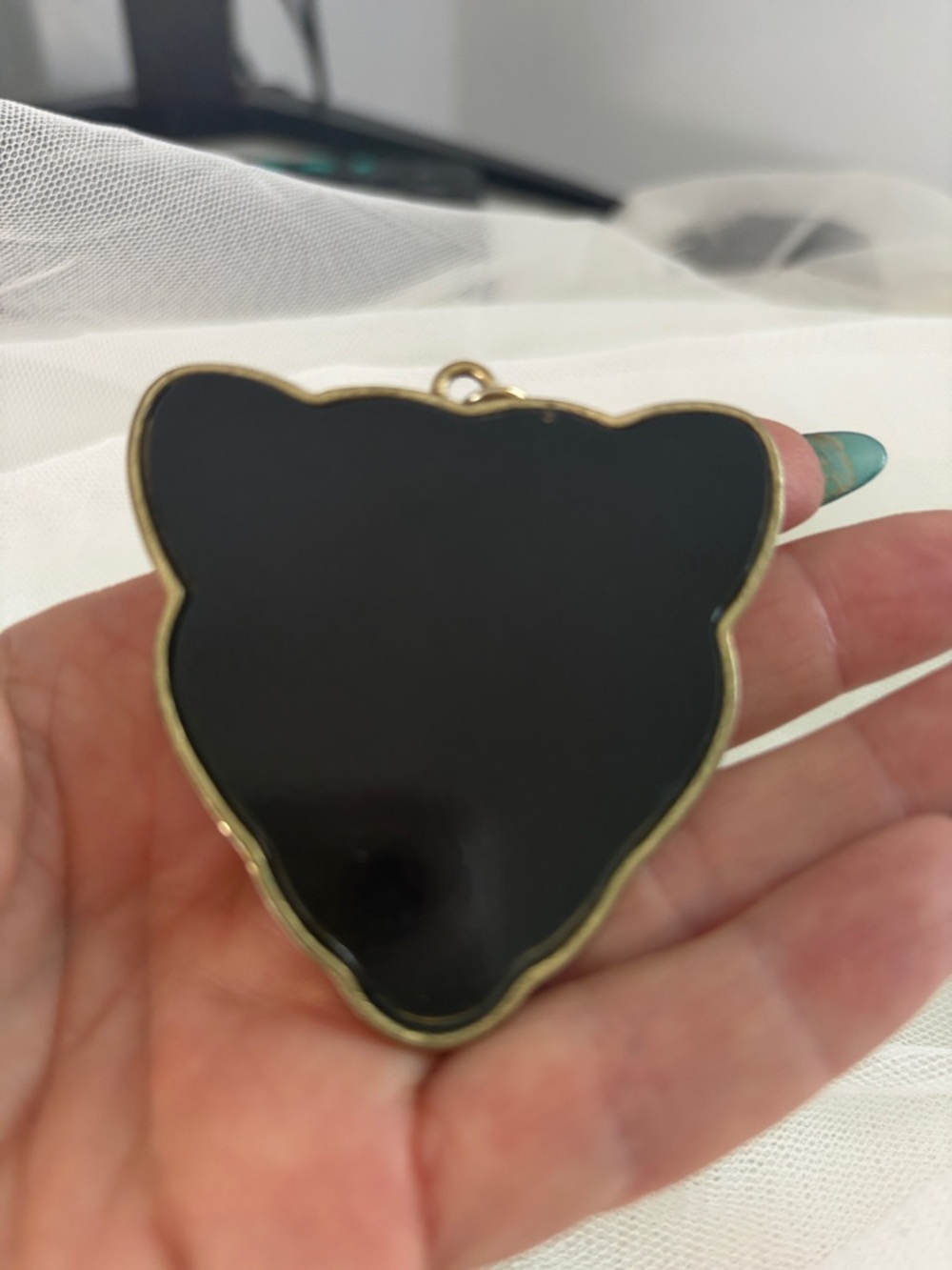 Gorgeous Rhinestone Leopard Pendant Black and Gold - Picture 4 of 8